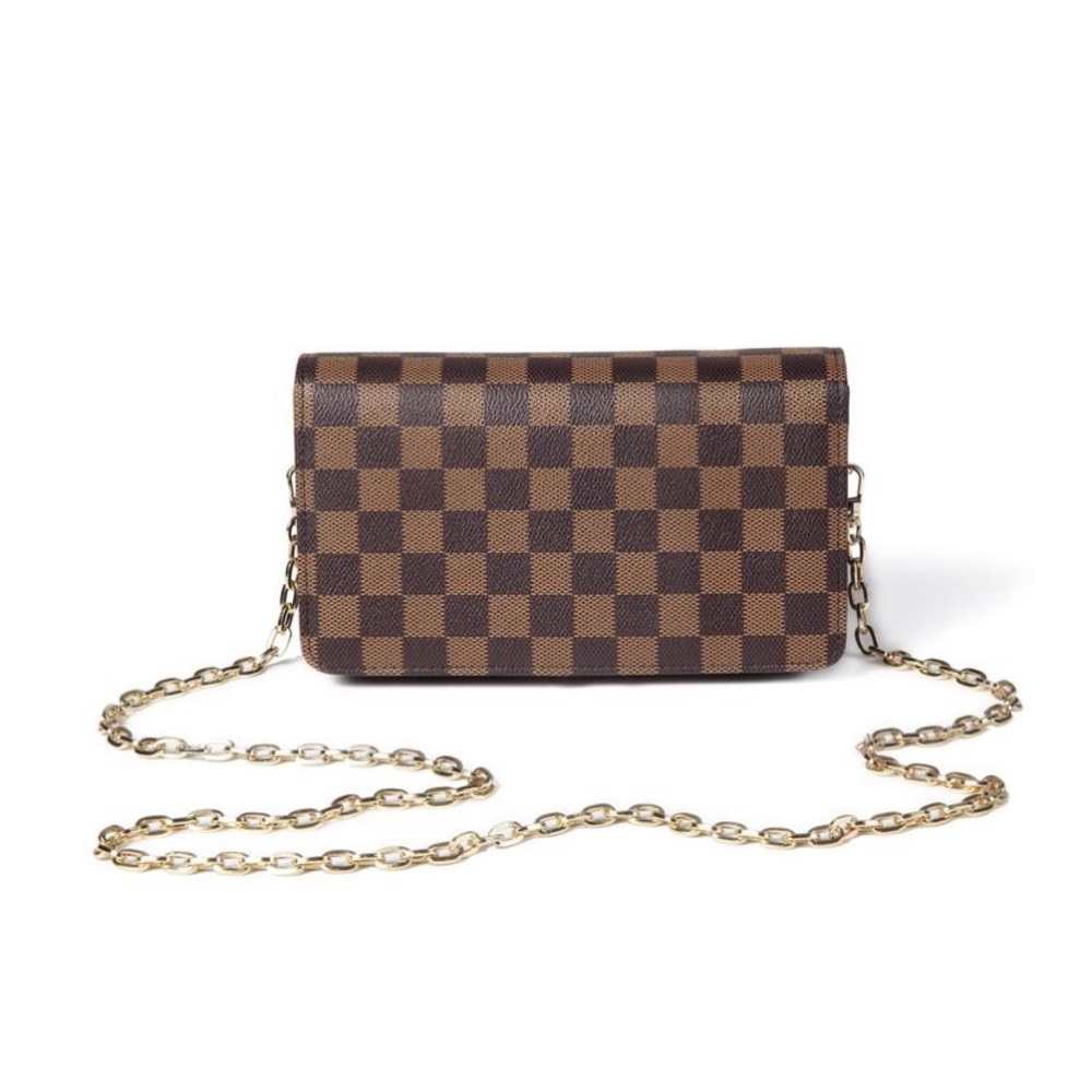 Brand New Checkered Purse with chain strap!